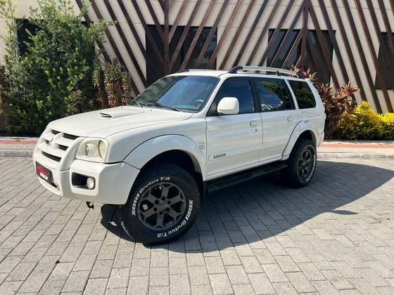 MITSUBISHI PAJERO SPORT 2.5 HPE 4X4 8V TURBO INTERCOOLER DIESEL 4P AUTOMÁTICO